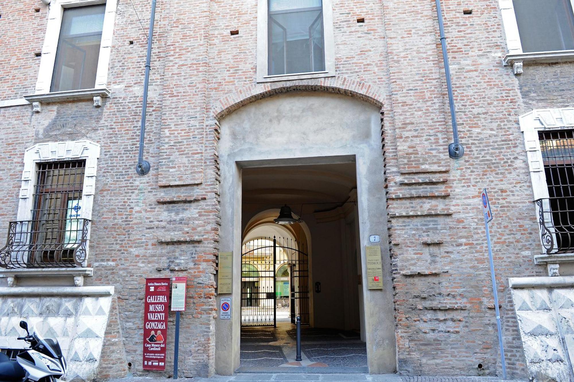 Готель Casa Museo Palazzo Valenti Gonzaga Мантуя Екстер'єр фото