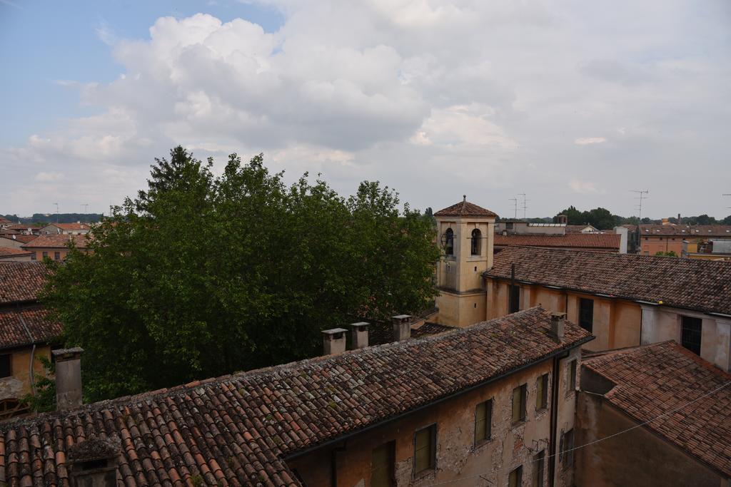 Готель Casa Museo Palazzo Valenti Gonzaga Мантуя Екстер'єр фото