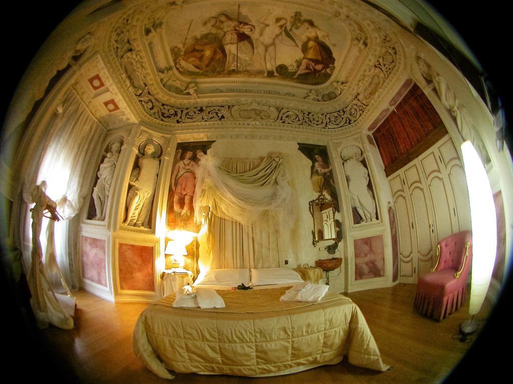 Готель Casa Museo Palazzo Valenti Gonzaga Мантуя Екстер'єр фото